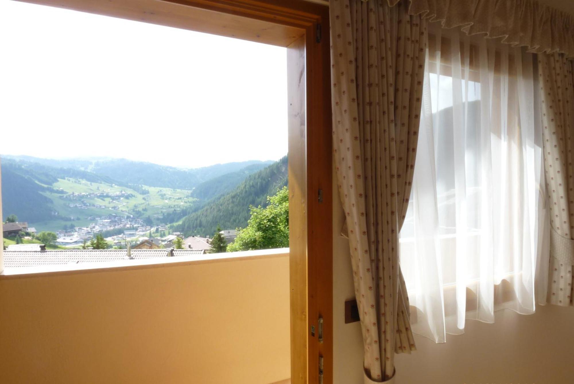 Residence Ciasa Dl Mone Colfosco Kültér fotó